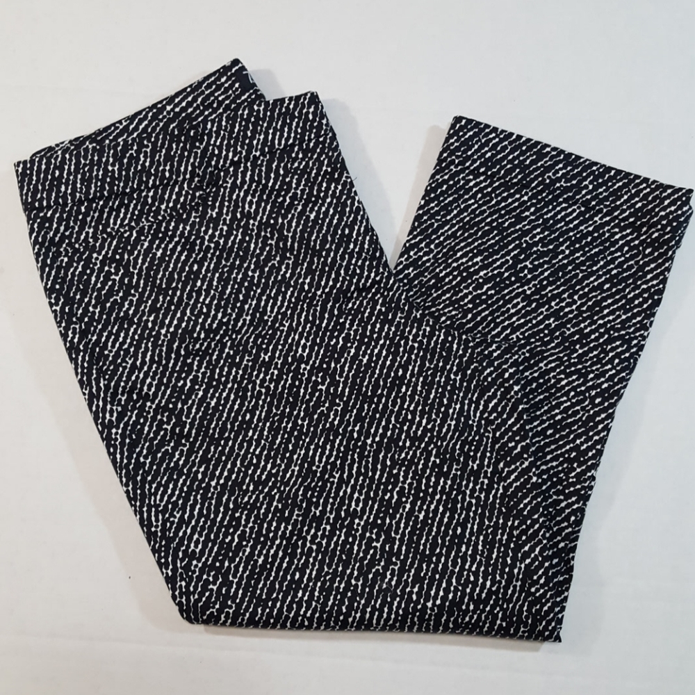 7th Ave Suiting Collection Capri Pants Size 10
